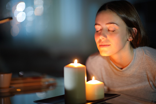 10 conseils pour que votre maison sente bon toute la journée grâce à bougies artisanales originales